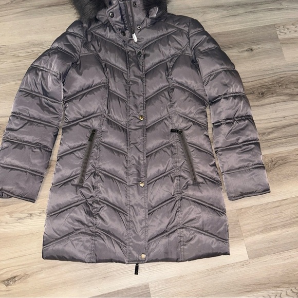 Kenneth Cole Women's Charcoal Puffer Coat with Faux Fur Hood - Picture 5 of 5